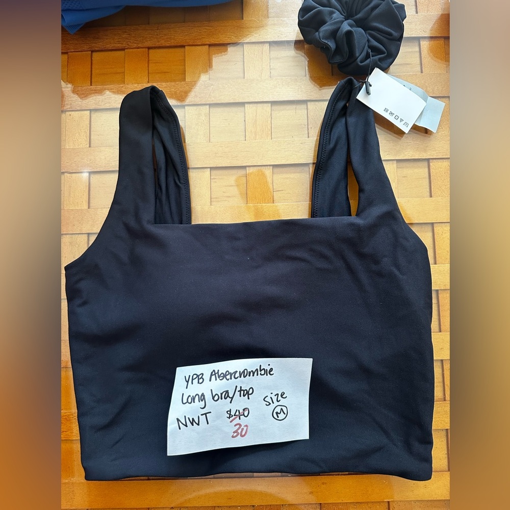 **NWT** Abercrombie YPB workout top/sports bra